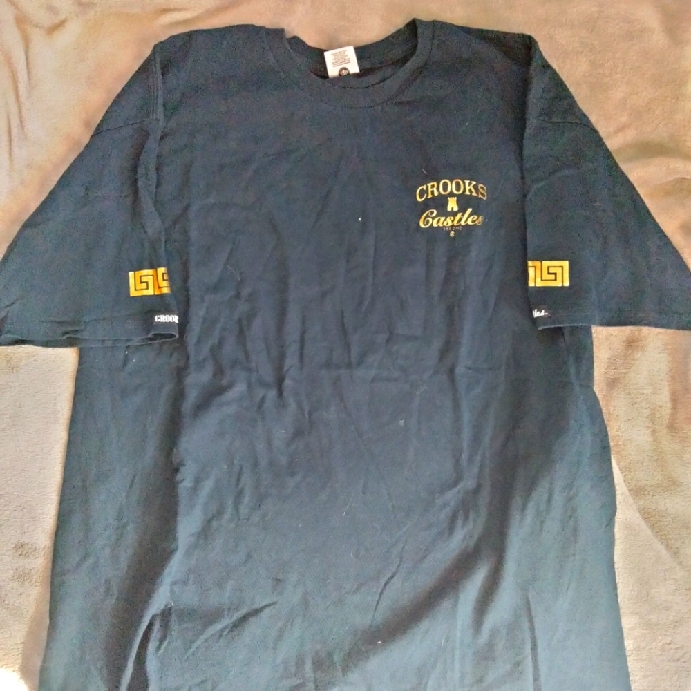 Crooks and castles shirt